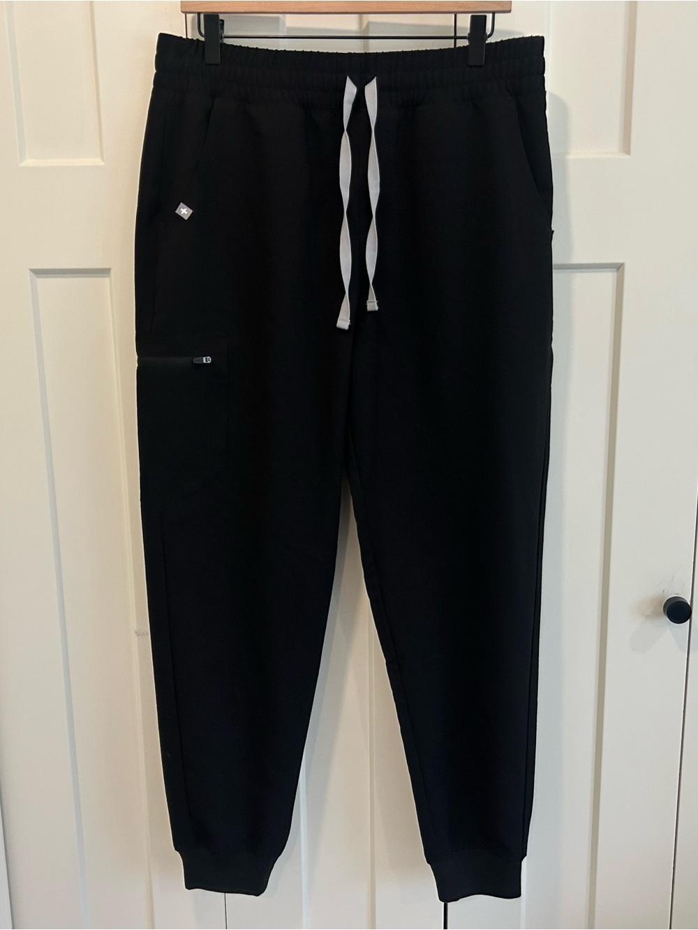 FIGS Black Joggers - size Large